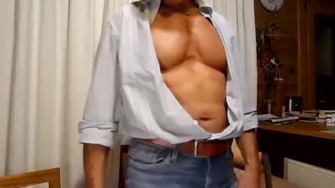 kimonoblues online show from April 8, 2026, 7:14 pm