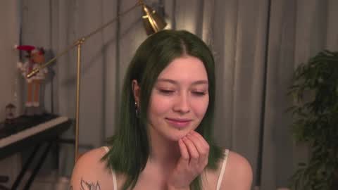 kina_ka online show from December 29, 2024, 8:33 am