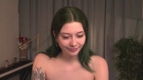 kina_ka online show from December 30, 2024, 3:02 pm