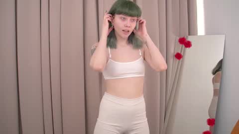 kina_ka online show from March 11, 2025, 8:41 am