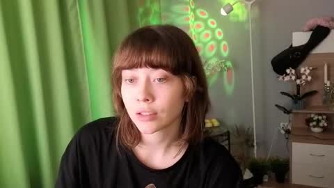 kina_ka online show from October 3, 2025, 11:51 am