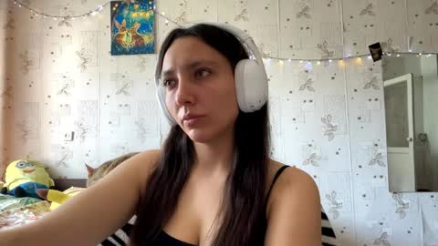 Jenny online show from May 18, 2026, 4:07 am