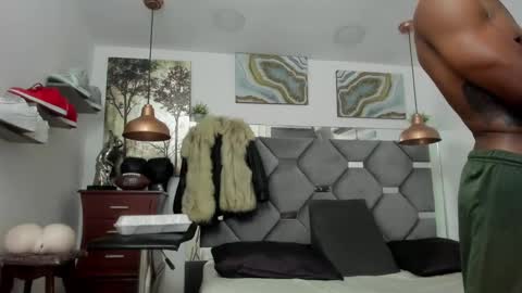 Snapshot of king_fitt_ chatting on February 8, 2025, 10:18 am HOT MEN BLACK online show from February 8, 2025, 10:18 am