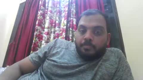 kingalpines1 online show from April 2, 2026, 5:21 pm