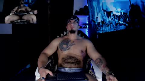 Snapshot of kingbear777 chatting on December 8, 2024, 7:11 pm King Bear online show from December 8, 2024, 7:11 pm