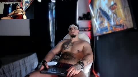 Snapshot of kingbear777 chatting on December 21, 2024, 10:40 pm King Bear online show from December 21, 2024, 10:40 pm