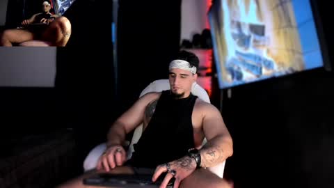 Snapshot of kingbear777 chatting on January 27, 2025, 11:33 pm King Bear online show from January 27, 2025, 11:33 pm