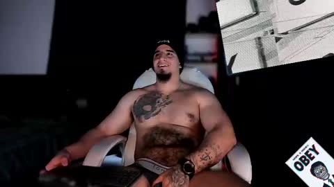 Snapshot of kingbear777 chatting on February 16, 2025, 2:21 pm King Bear online show from February 16, 2025, 2:21 pm