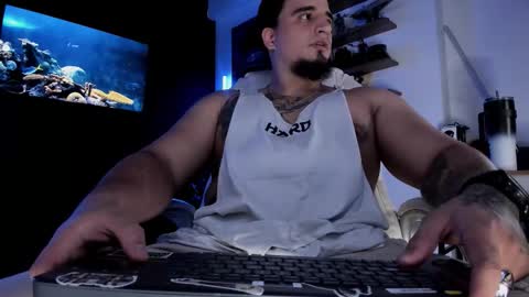 Snapshot of kingbear777 chatting on September 22, 2025, 11:18 pm King Bear online show from September 22, 2025, 11:18 pm