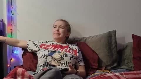 Scarred Thighs online show from December 22, 2025, 7:00 pm