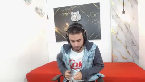 KING  online show from April 2, 2026, 3:48 am