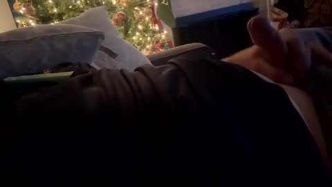 Snapshot of kingofthecastle2019 chatting on December 17, 2024, 1:50 am kingofthecastle2019 online show from December 17, 2024, 1:50 am