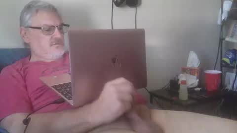 Snapshot of kingtongue10 chatting on February 16, 2026, 7:43 pm kingtongue10 online show from February 16, 2026, 7:43 pm