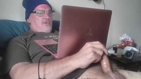 Snapshot of kingtongue10 chatting on April 13, 2026, 9:09 pm kingtongue10 online show from April 13, 2026, 9:09 pm
