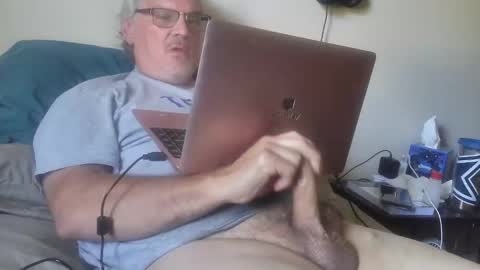 Snapshot of kingtongue10 chatting on May 12, 2026, 8:50 pm kingtongue10 online show from May 12, 2026, 8:50 pm