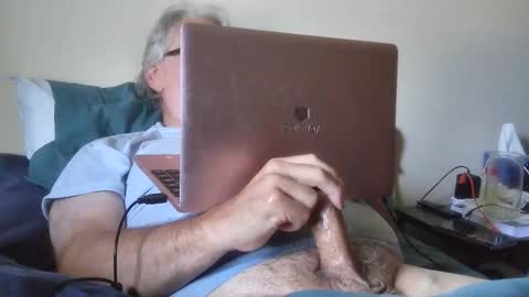 Snapshot of kingtongue10 chatting on June 4, 2026, 3:51 pm kingtongue10 online show from June 4, 2026, 3:51 pm