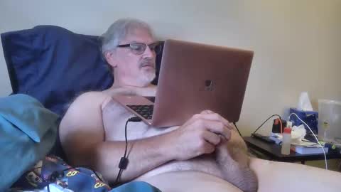 Snapshot of kingtongue10 chatting on June 5, 2026, 3:18 pm kingtongue10 online show from June 5, 2026, 3:18 pm