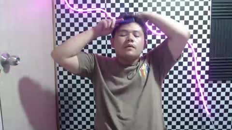 Yuki online show from April 4, 2026, 10:24 am