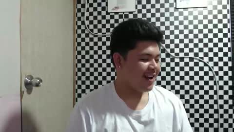 Yuki online show from April 5, 2026, 6:21 am