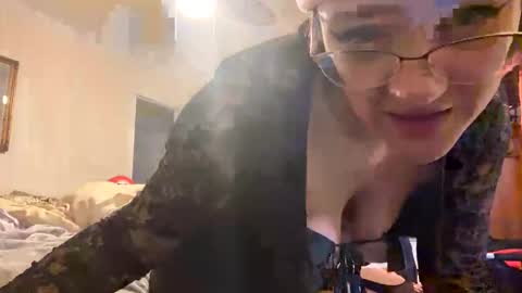 Kinkbitch online show from January 1, 2025, 5:01 am