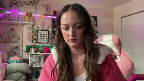 Snapshot of kinkilexixxx chatting on February 19, 2025, 2:01 pm Lexi Onlyfans  online show from February 19, 2025, 2:01 pm