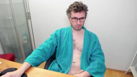 kinksubbydubby online show from November 3, 2025, 11:15 pm
