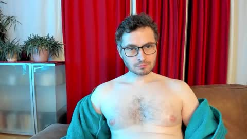 kinksubbydubby online show from November 18, 2025, 11:48 pm