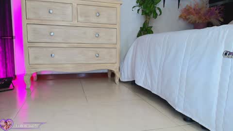    online show from January 17, 2025, 11:27 am