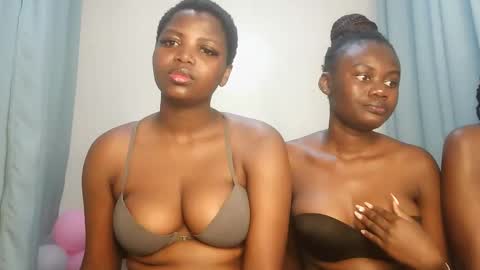 Lola online show from September 29, 2025, 12:49 am