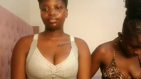 Snapshot of kinky_lola1 chatting on February 20, 2026, 10:54 pm Lola online show from February 20, 2026, 10:54 pm