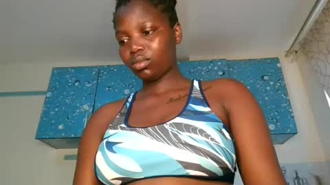 kinky online show from June 17, 2026, 9:34 am