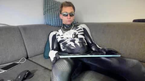 kinky_spidey online show from November 1, 2025, 1:57 pm