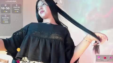 kinky yeyns online show from January 15, 2025, 4:04 am