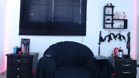 Allison  Diego online show from February 10, 2025, 2:48 pm