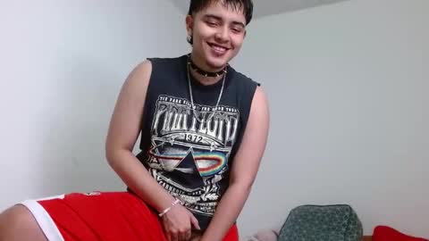 Snapshot of kinkybabies_ chatting on January 27, 2025, 3:04 am Mercury online show from January 27, 2025, 3:04 am