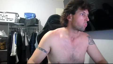 Snapshot of kinkybinerd chatting on January 31, 2025, 7:08 pm Horny Bloomy online show from January 31, 2025, 7:08 pm