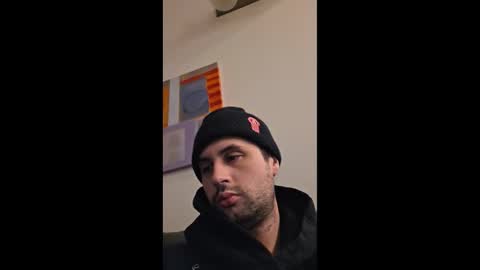 Maysie and Hunter online show from November 29, 2025, 10:02 pm