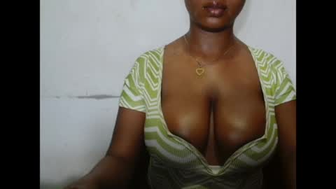 kinkyjuicexx online show from March 29, 2026, 10:26 am