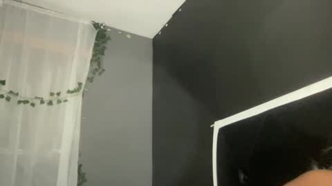 Bunniii online show from February 9, 2025, 10:09 am