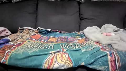 Kinky online show from November 17, 2025, 9:15 am