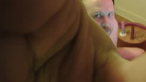 Snapshot of kinkysoup chatting on February 19, 2025, 6:54 pm kinkysoup online show from February 19, 2025, 6:54 pm