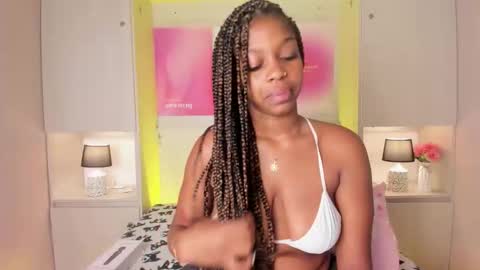 Snapshot of kiomarabaker chatting on February 12, 2026, 11:27 am M A R A online show from February 12, 2026, 11:27 am