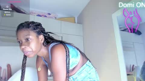 Snapshot of kiomarabaker chatting on February 21, 2026, 12:06 pm M A R A online show from February 21, 2026, 12:06 pm