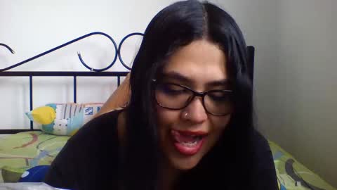 Snapshot of kion_and_valu chatting on October 8, 2025, 5:43 pm kion_and_valu online show from October 8, 2025, 5:43 pm