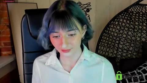 Snapshot of kira__cutie chatting on February 3, 2026, 8:36 pm Kira online show from February 3, 2026, 8:36 pm