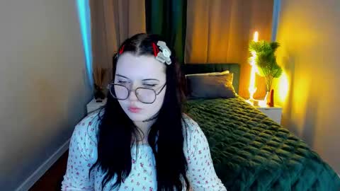 kira online show from March 8, 2026, 2:04 am