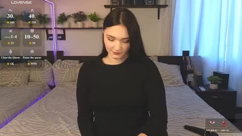 kira_jin online show from May 7, 2026, 8:20 am