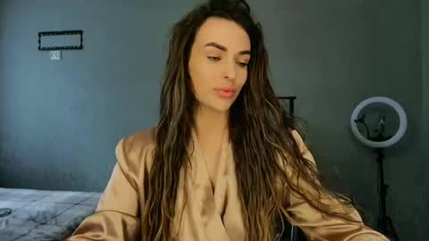 Kira love1 online show from April 13, 2026, 7:14 am