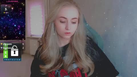 you know thumb up me please its important online show from April 4, 2026, 3:31 pm