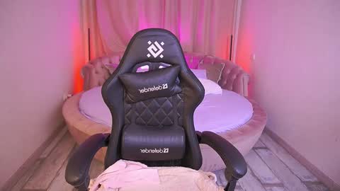 Kira online show from September 28, 2025, 10:48 pm